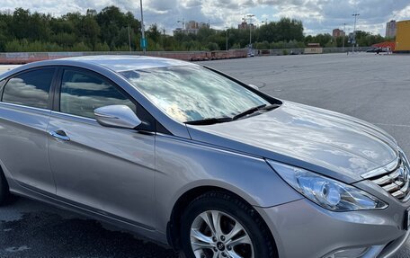 Hyundai Sonata VI, 2010 год, 1 050 000 рублей, 8 фотография