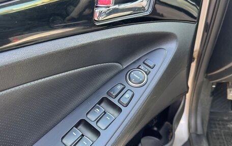 Hyundai Sonata VI, 2010 год, 1 050 000 рублей, 14 фотография