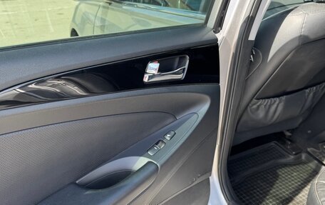 Hyundai Sonata VI, 2010 год, 1 050 000 рублей, 19 фотография
