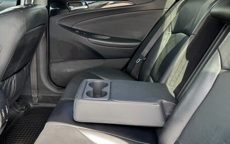 Hyundai Sonata VI, 2010 год, 1 050 000 рублей, 21 фотография