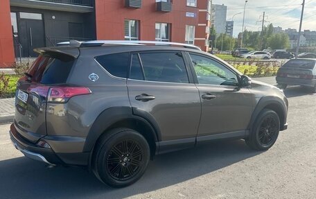 Toyota RAV4, 2017 год, 2 950 000 рублей, 3 фотография