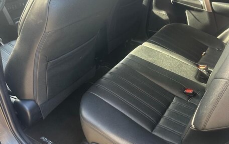 Toyota RAV4, 2017 год, 2 950 000 рублей, 7 фотография