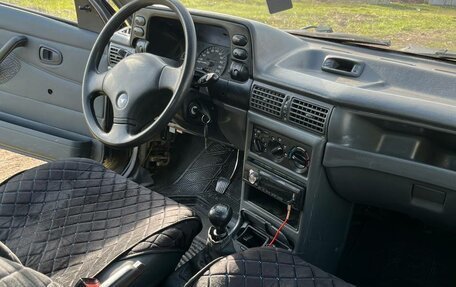 Daewoo Nexia I рестайлинг, 2002 год, 125 000 рублей, 2 фотография