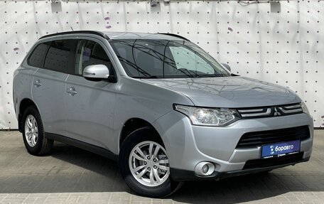Mitsubishi Outlander III рестайлинг 3, 2012 год, 1 390 000 рублей, 2 фотография
