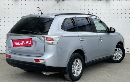Mitsubishi Outlander III рестайлинг 3, 2012 год, 1 390 000 рублей, 4 фотография