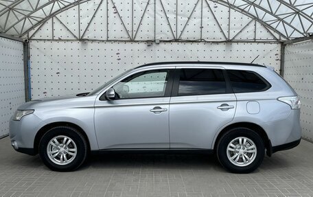 Mitsubishi Outlander III рестайлинг 3, 2012 год, 1 390 000 рублей, 10 фотография