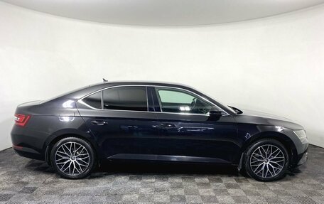 Skoda Superb III рестайлинг, 2018 год, 2 390 000 рублей, 4 фотография