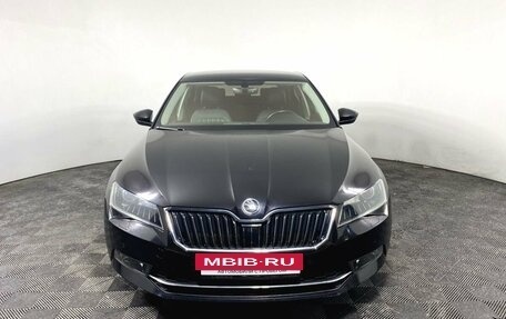 Skoda Superb III рестайлинг, 2018 год, 2 390 000 рублей, 2 фотография