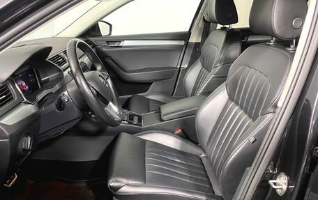 Skoda Superb III рестайлинг, 2018 год, 2 390 000 рублей, 18 фотография