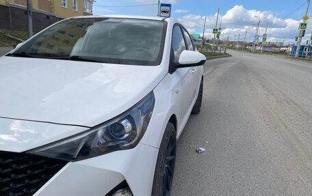Hyundai Solaris II рестайлинг, 2021 год, 1 590 000 рублей, 1 фотография