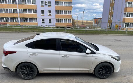 Hyundai Solaris II рестайлинг, 2021 год, 1 590 000 рублей, 9 фотография