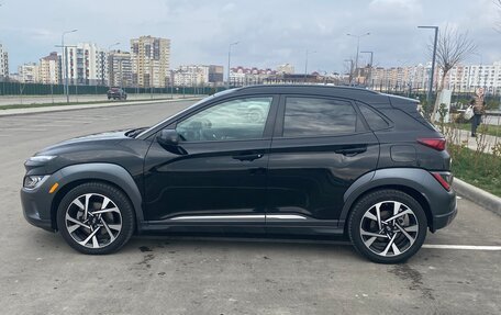 Hyundai Kona I, 2021 год, 2 250 000 рублей, 2 фотография
