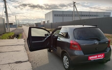 Toyota Yaris III рестайлинг, 2008 год, 750 000 рублей, 9 фотография