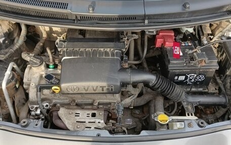 Toyota Yaris III рестайлинг, 2008 год, 750 000 рублей, 23 фотография