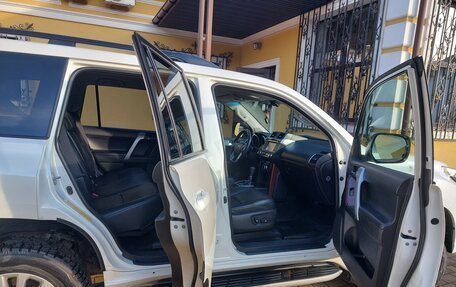 Toyota Land Cruiser Prado 150 рестайлинг 2, 2016 год, 2 900 000 рублей, 6 фотография