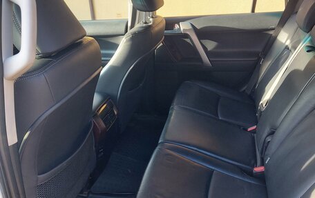 Toyota Land Cruiser Prado 150 рестайлинг 2, 2016 год, 2 900 000 рублей, 10 фотография