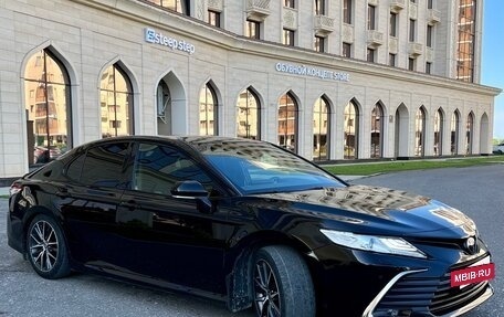 Toyota Camry, 2021 год, 3 375 000 рублей, 3 фотография