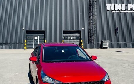 Hyundai Solaris II рестайлинг, 2020 год, 1 600 000 рублей, 2 фотография