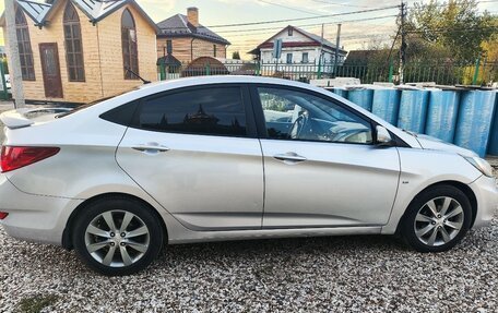 Hyundai Solaris II рестайлинг, 2012 год, 750 000 рублей, 7 фотография
