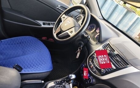 Hyundai Solaris II рестайлинг, 2012 год, 750 000 рублей, 15 фотография