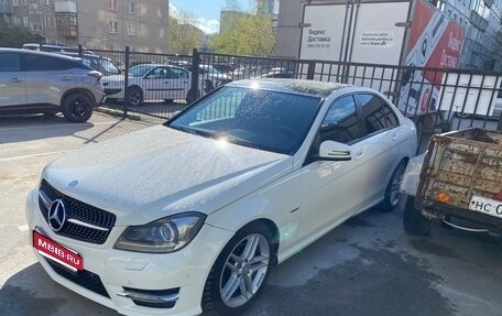 Mercedes-Benz C-Класс, 2011 год, 850 000 рублей, 2 фотография