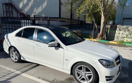 Mercedes-Benz C-Класс, 2011 год, 850 000 рублей, 3 фотография
