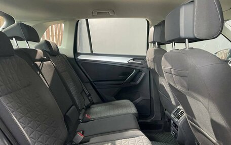 Volkswagen Tiguan II, 2021 год, 2 999 000 рублей, 11 фотография
