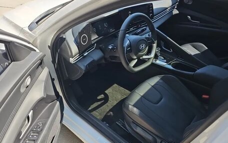 Hyundai Elantra, 2024 год, 1 530 000 рублей, 21 фотография