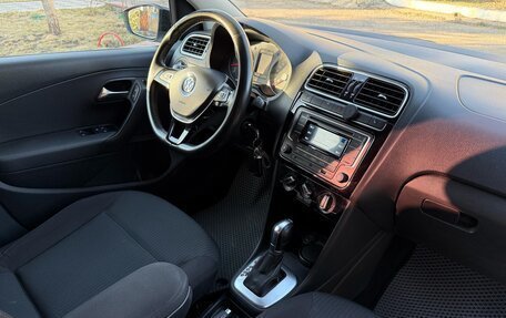 Volkswagen Polo VI (EU Market), 2017 год, 1 050 000 рублей, 6 фотография