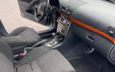 Toyota Avensis III рестайлинг, 2008 год, 750 000 рублей, 4 фотография