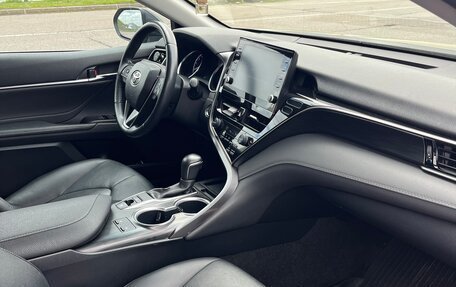 Toyota Camry, 2021 год, 3 665 000 рублей, 6 фотография