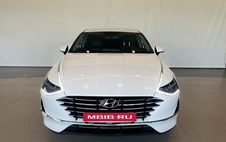 Hyundai Sonata VIII, 2020 год, 2 370 000 рублей, 2 фотография