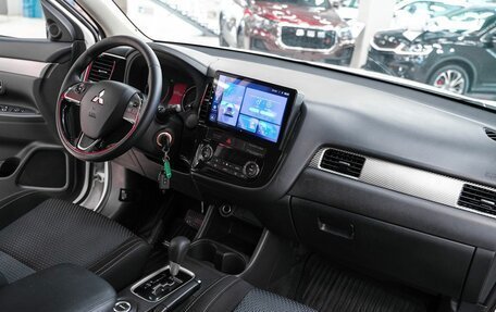 Mitsubishi Outlander III рестайлинг 3, 2016 год, 1 509 000 рублей, 12 фотография