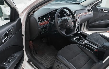 Skoda Superb III рестайлинг, 2012 год, 949 000 рублей, 6 фотография
