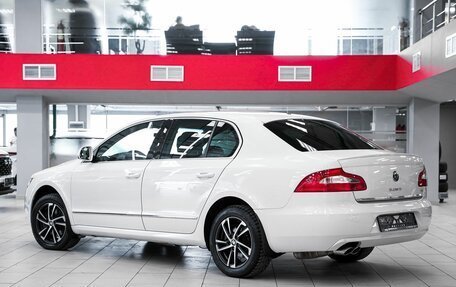 Skoda Superb III рестайлинг, 2012 год, 949 000 рублей, 4 фотография