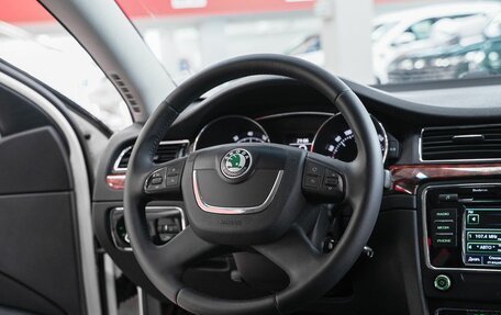 Skoda Superb III рестайлинг, 2012 год, 949 000 рублей, 11 фотография