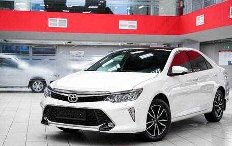 Toyota Camry, 2018 год, 2 099 000 рублей, 5 фотография
