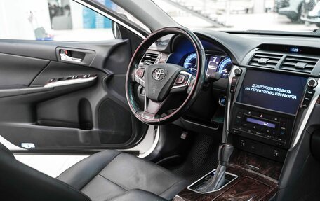 Toyota Camry, 2018 год, 2 099 000 рублей, 14 фотография