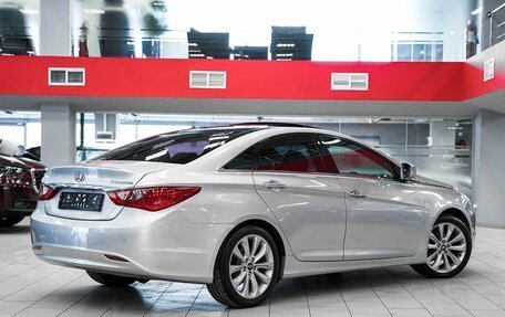 Hyundai Sonata VI, 2010 год, 1 109 000 рублей, 2 фотография