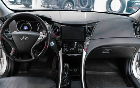 Hyundai Sonata VI, 2010 год, 1 109 000 рублей, 11 фотография