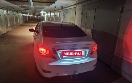 Hyundai Solaris II рестайлинг, 2013 год, 850 000 рублей, 3 фотография