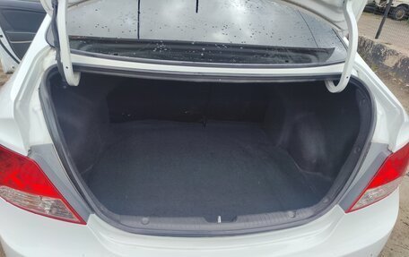 Hyundai Solaris II рестайлинг, 2013 год, 850 000 рублей, 22 фотография