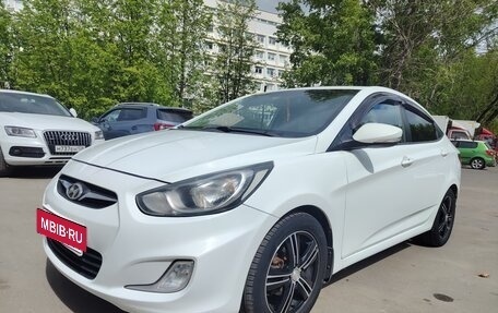 Hyundai Solaris II рестайлинг, 2013 год, 850 000 рублей, 34 фотография