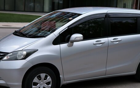 Honda Freed I, 2011 год, 895 000 рублей, 4 фотография