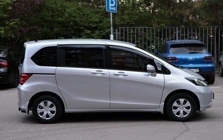 Honda Freed I, 2011 год, 895 000 рублей, 3 фотография