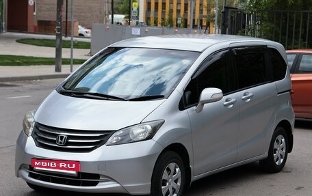 Honda Freed I, 2011 год, 895 000 рублей, 5 фотография