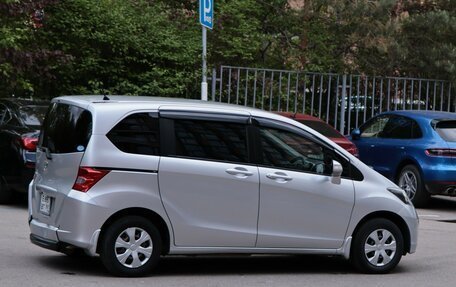 Honda Freed I, 2011 год, 895 000 рублей, 10 фотография