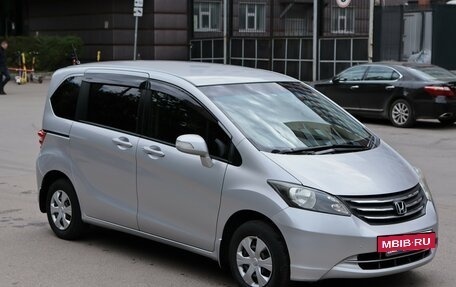 Honda Freed I, 2011 год, 895 000 рублей, 6 фотография