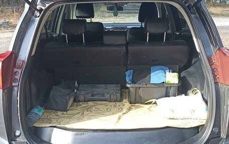 Toyota RAV4, 2014 год, 1 920 000 рублей, 8 фотография