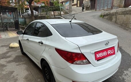 Hyundai Solaris II рестайлинг, 2014 год, 730 000 рублей, 2 фотография